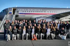 Český tým vyrazil letecky do Dakaru s 35 mladými sportovci